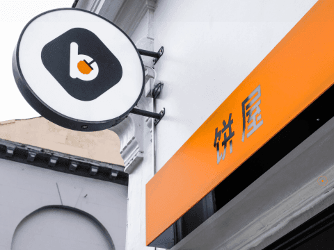 Located in Liverpool, being one of the student city in the UK, with a focus to introduce Chinese traditional crepe, a hearty on-to-go savoury meal to fellow mates in the city. The healthier choice of meal to compliment the hustle-bustle lifestyle.